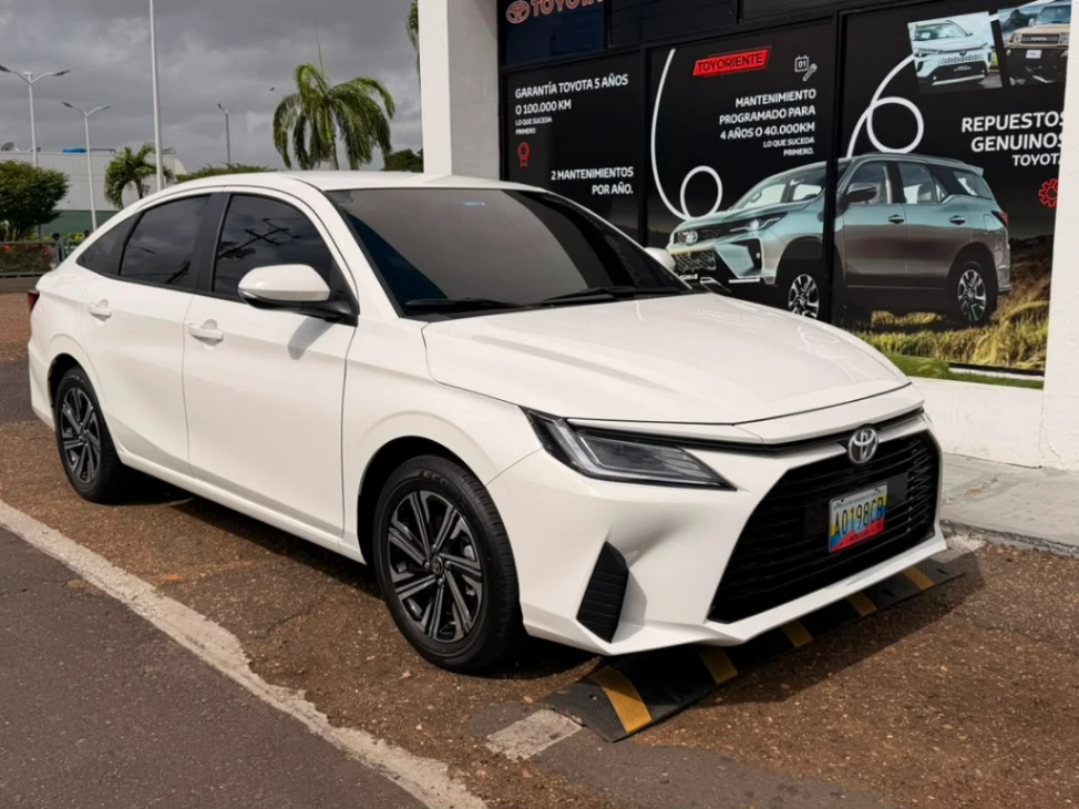 TOYOTA YARIS