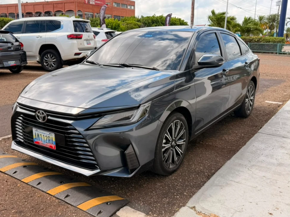 TOYOTA YARIS